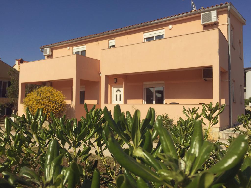 Sunny Rock Volme Apartments Банджоле Номер фото